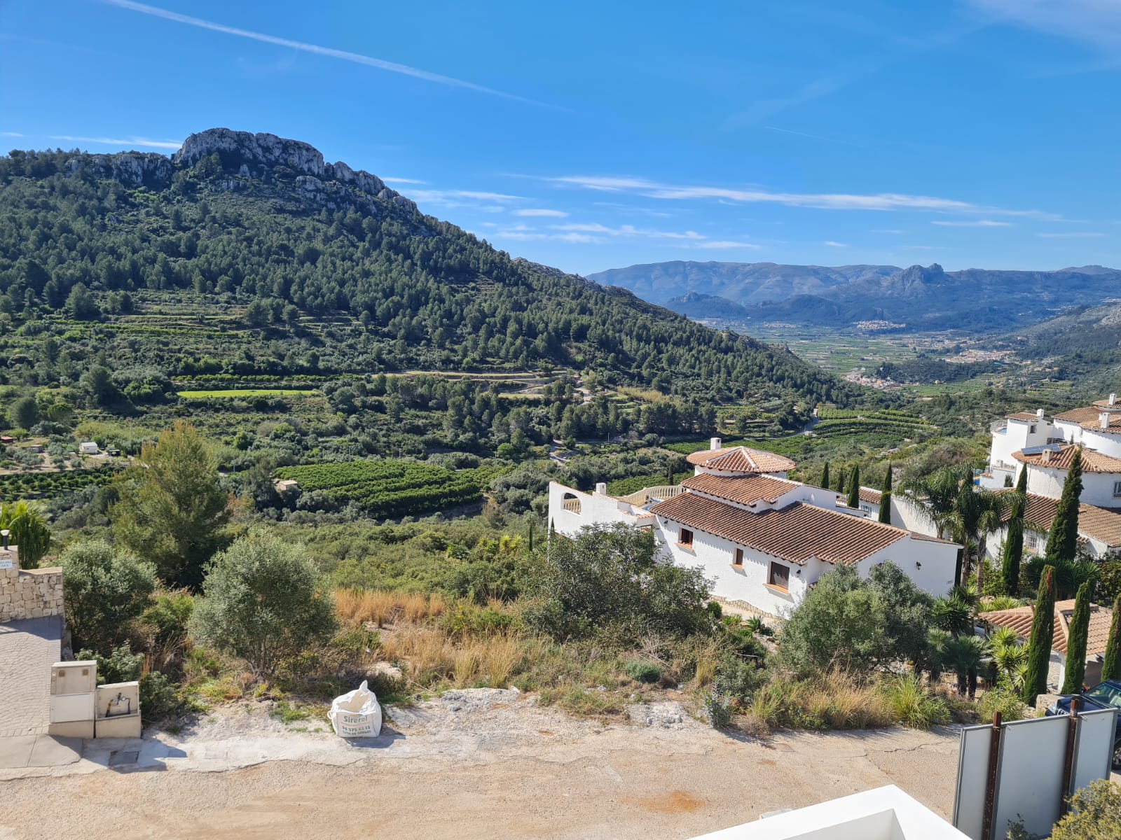 Plot with views in Rafol de Almunia (MontePego)