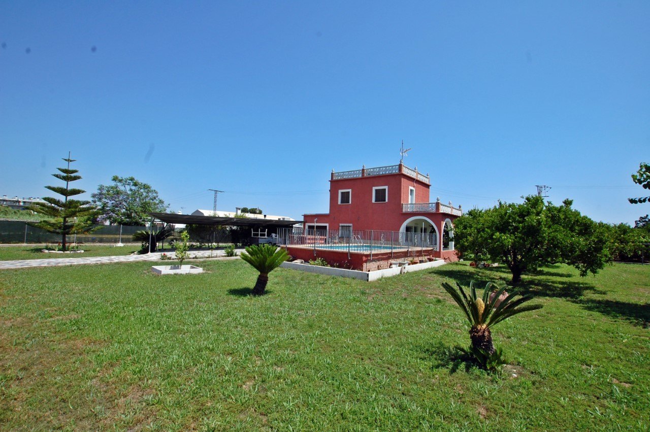 Villas for sale in Oliva Nova Golf - Ortolá Estate Agentes