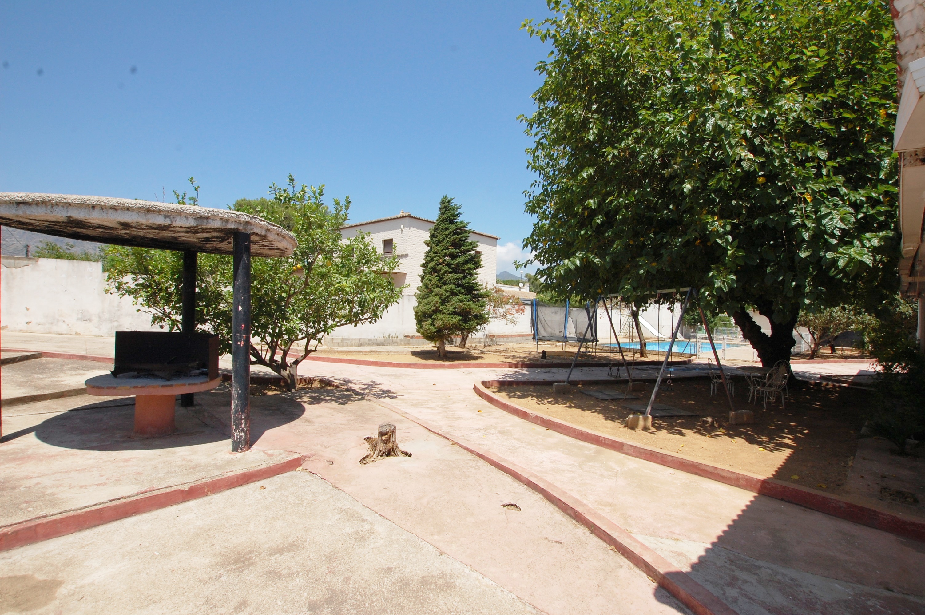 Finca mit 2 Häusern und großem Grundstück in Marxuquera, Gandia